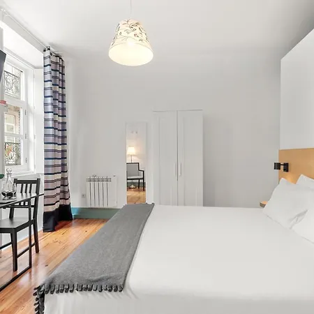 B. Places Apartamento Oporto